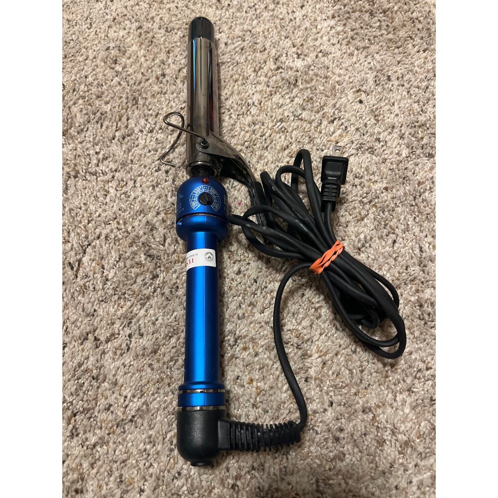 Hot Tools Professional Curling Iron  HT1181  Great Condition Blue 450 Degrees 1"